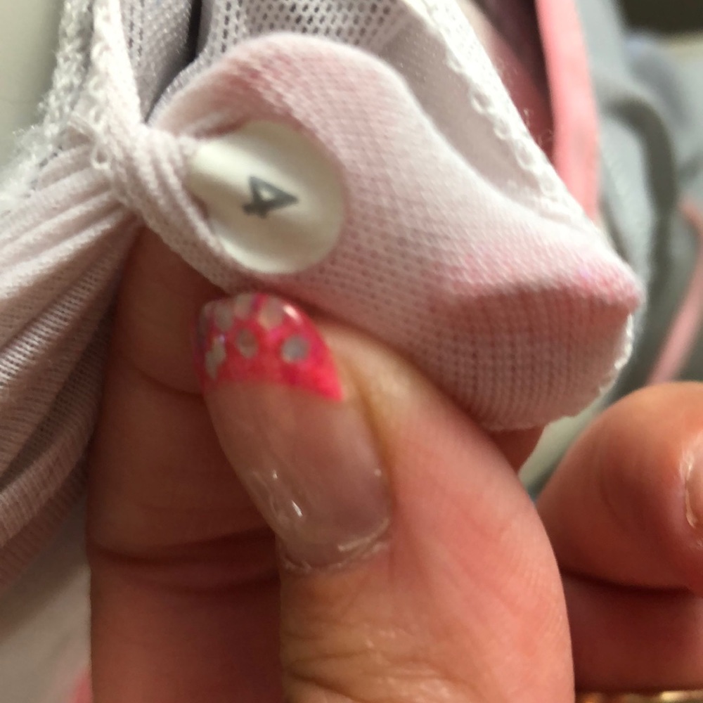 Lululemon blousy tank size 4 - Picture 8 of 8
